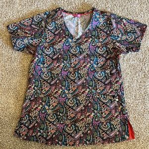 Vera Bradley - scrub top - small - paisley